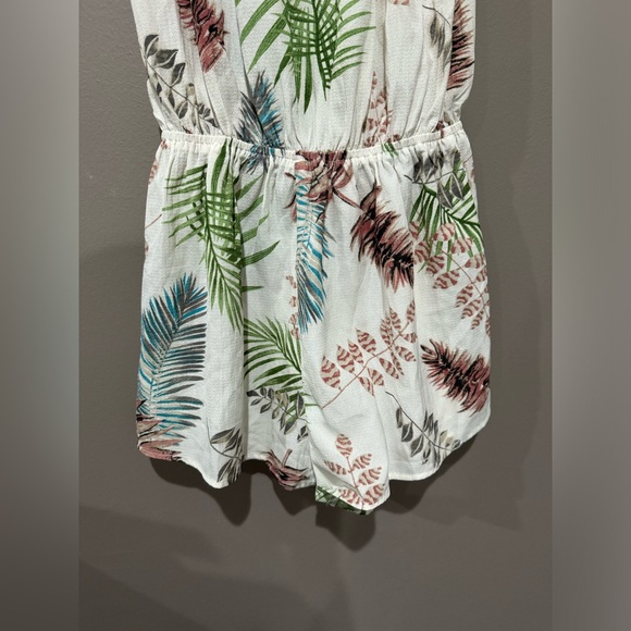 New with tag fashion nova medium romper - Picture 7 of 8